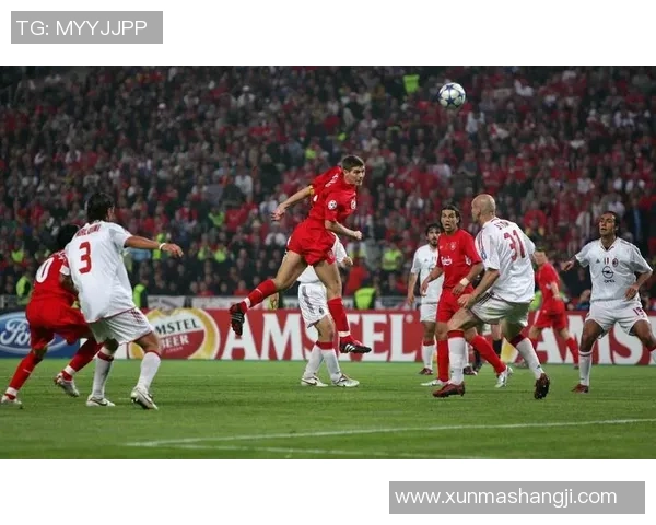 外国女孩眼中的足球明星魅力与梦想交织的精彩瞬间